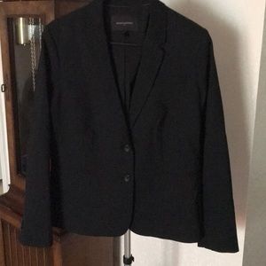 BANANA REPUBLIC TWO BUTTON BLAZER